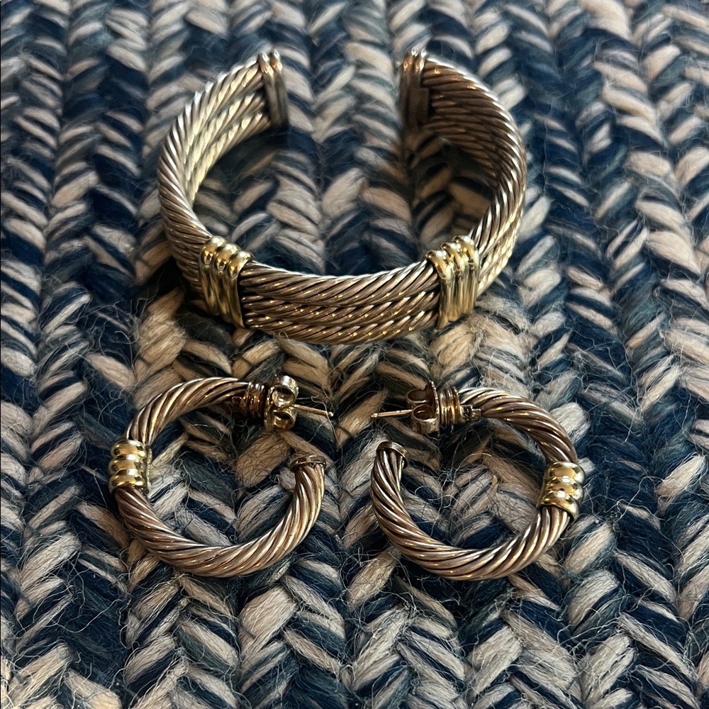 David Yurman Silver and Gold bracelet with matching earrings - 100% AUTHENTIC!